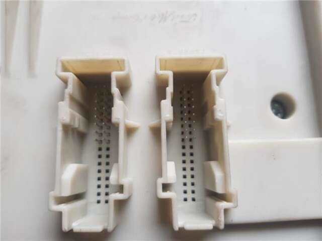 Foto 3ª: Caja Reles Fusibles Ford C Max 1.6 TDCI FOCUS [HHDA]