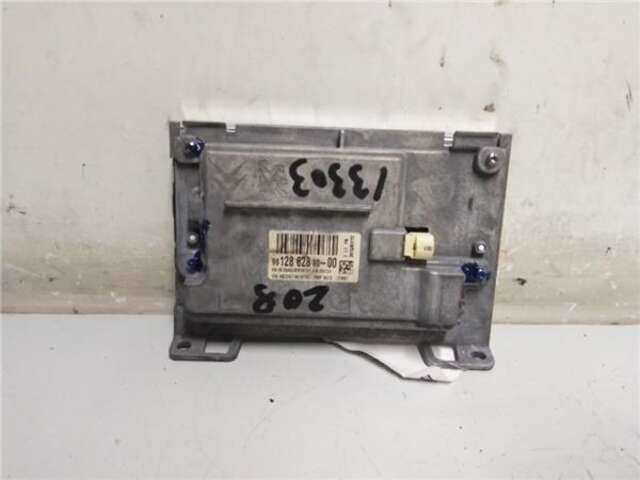 Foto 2ª: Sistema GPS Peugeot 208 1.2 STYLE [1.2 LTR. - 60 KW 12V VTI] [HM01]