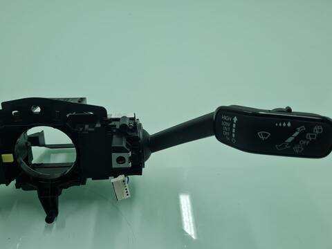 Foto 2ª: Mando Multifuncion Volkswagen Golf LIFE 115CV 85KW [DTR] (2022)