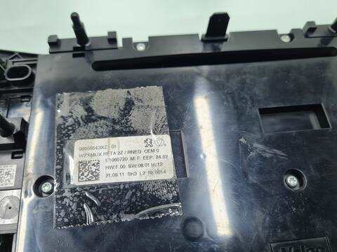 Foto 3ª: Mando Climatizador Peugeot 508 2.0 16V HDI FAP 140CV 103KW (1950)