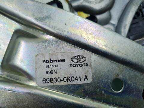 Foto 2ª: Elevalunas Manual Trasero Derecho Toyota Hilux 2.5 TD 144CV 106KW (2016)