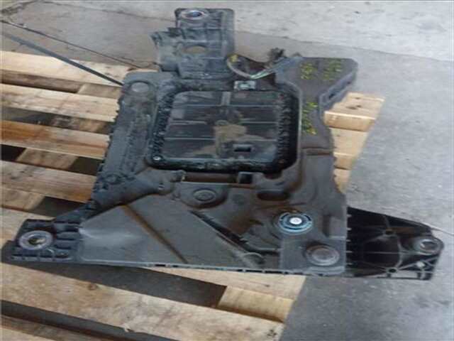 Foto 2ª: Deposito AdBlue Peugeot 308 1.6 STYLE [1.6 LTR. - 88 KW BLUE-HDI FAP] [BH01]