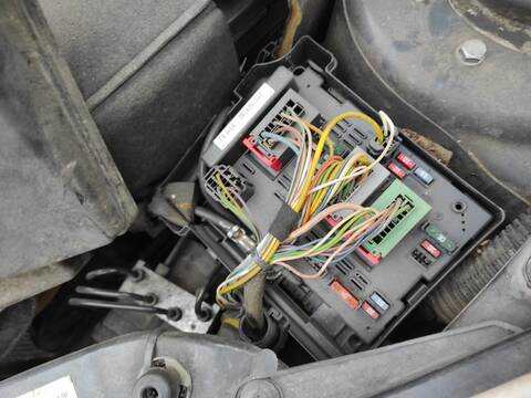 Centralita BSM Peugeot 206 8HZ