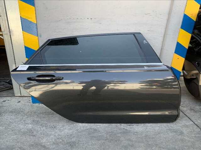 Puerta Trasera Derecha Audi A6 2.8I V6 204CV AVANT BERLINA 0CV