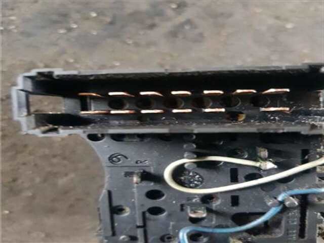 Foto 3ª: Mando Multifuncion Nissan Interstar 2.5 CABINA SIMPLE L3H1 3.5T [2.5 LTR. - 88 KW DCI DIESEL CAT] [G9UA6]