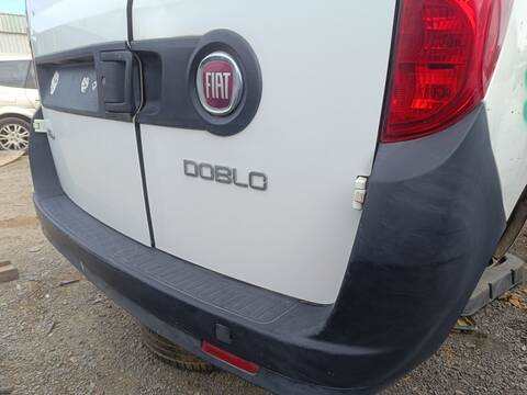 Foto 2ª: Paragolpes Trasero Fiat Doblo 1.9 D II 120CV 88KW 152) 263A2000 (2009)