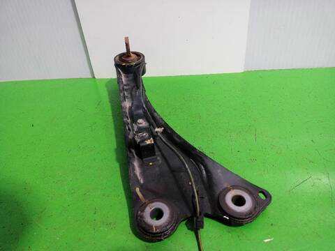 Foto 2ª: Brazo Suspension Trasero Derecho Toyota Auris HYBRID FEEL EDITION 136CV (2013)