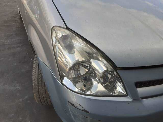 Foto 2ª: Faro Derecho Toyota Corolla 2.200 D4D 136CV/1 0CV [2AD-FTV] (2006)