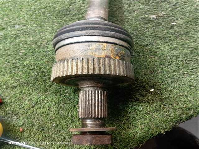 Foto 3ª: Transmision Delantera Derecha Jeep Grand Cherokee 4.0 G ZJ LAREDO 5P. Automatico [MX-V6] (1993)