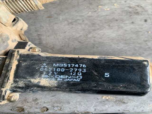 Foto 2ª: Elevalunas Manual Trasero Derecho Mitsubishi Montero 2.8 TDI 125CV 0CV [4M40] (1996)