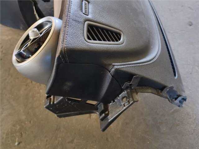 Foto 3ª: Salpicadero Mercedes Clase C 160 2.1 C 220 D (205.304) [2.1 LTR. - 125 KW CDI CAT] [651.921]