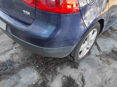 Foto 3ª: Paragolpes Trasero Volkswagen Golf BXE (2007)