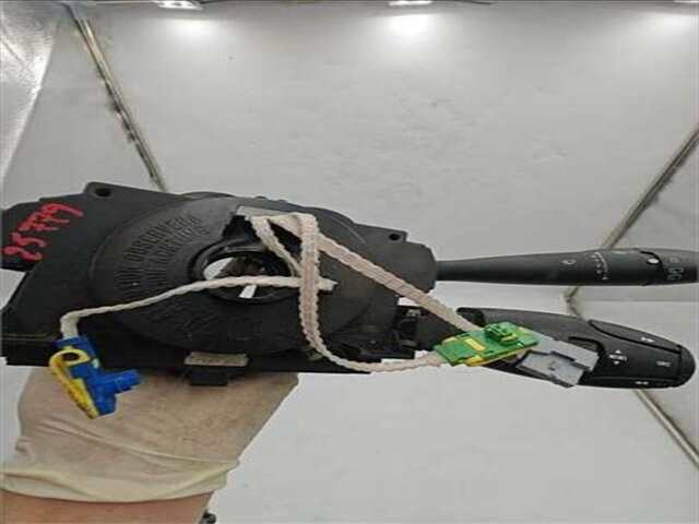 Foto 2ª: Mando Multifuncion Citroen Xsara 1.6 HDI SATISFACTION II [1.6 LTR. - 80 KW HDI CAT (9HY - DV6TED4)]