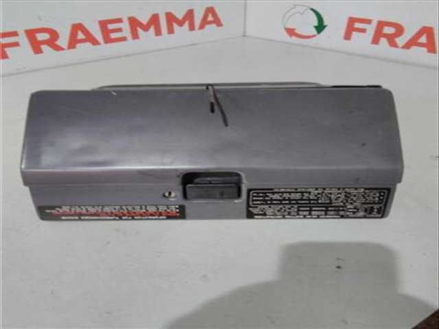 Guantera Toyota Land Cruiser 2.4