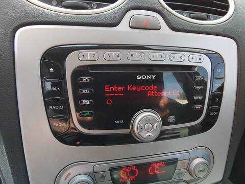 Foto 2ª: Sistema Audio Radio CD Ford Focus AMBIENTE D) BERLINA 90CV 66KW [HHDA] (2009)
