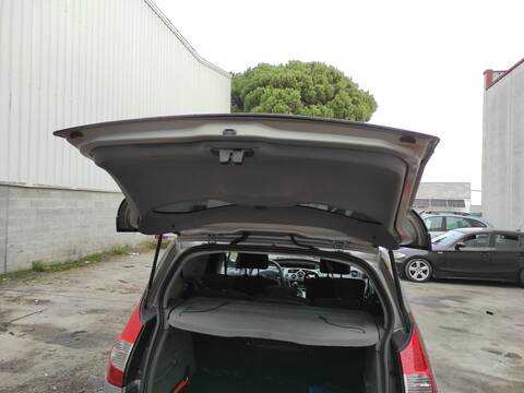 Portón Renault Scenic K9K728 JM)