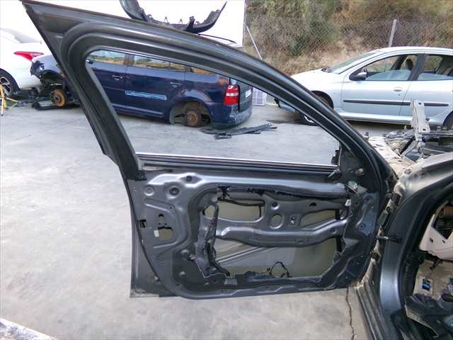 Foto 2ª: Puerta Delantera Izquierda Bmw Serie 5 520 2.0 D F10,2009-2013 [N47D20C] (2012)