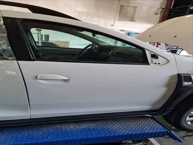 Puerta Delantera Derecha Dacia Duster 1.5 DCI 115 4X4 114CV 84KW