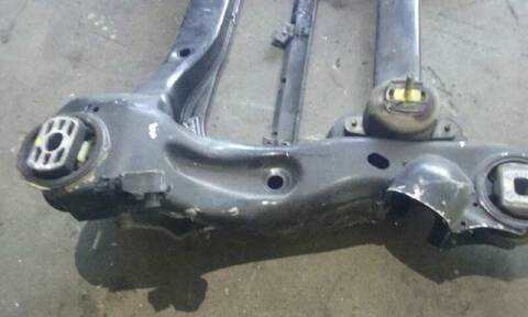 Foto 2ª: Puente Delantero Audi A8 4.0 V8 32V TDI BITURBO CAT ASE) 275CV 202KW (2003)