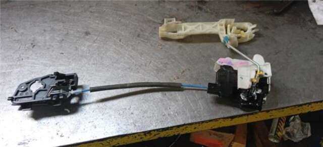 Cerradura Puerta Trasera Izquierda Kia Rio 1.2 16V