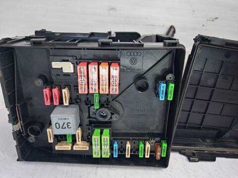 Foto 3ª: Caja Reles Fusibles Seat Altea FAMILY 105CV [BXE] (2006)