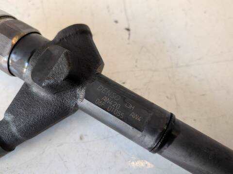 Foto 3ª: Inyectores Nissan Primera ACENTA 2.2 16V TD CAT 139CV (2001)