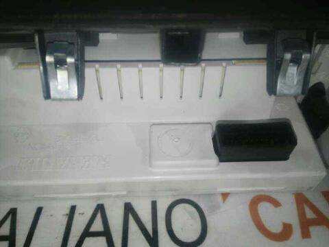 Foto 3ª: Pantalla Multifuncion Renault Clio BUSINESS 86CV 63KW (2006)