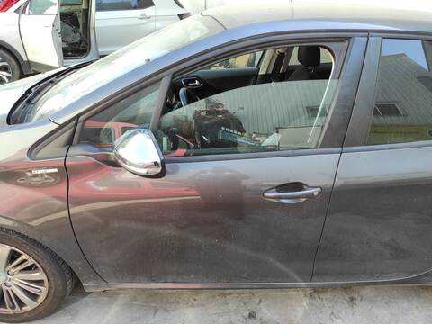 Puerta Delantera Izquierda Peugeot 208 YH01