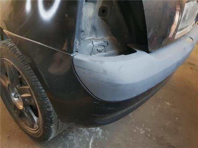 Foto 2ª: Paragolpes Trasero Renault Clio 1.5 AUTHENTIQUE [1.5 LTR. - 60 KW DCI DIESEL] [K9K B7]