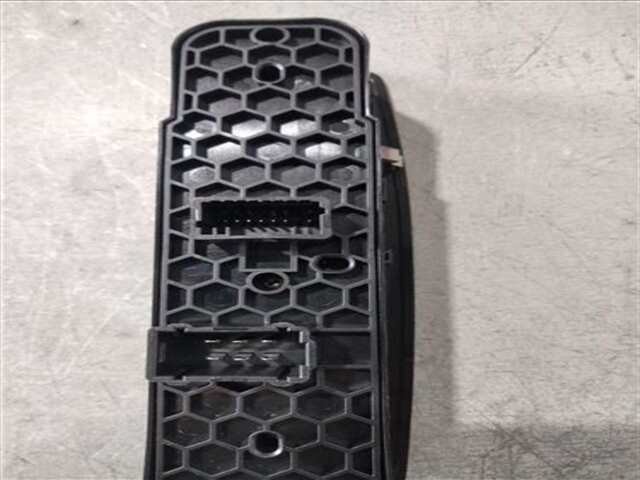 Foto 2ª: Botonera Elevalunas Renault Megane III BERLINA 5P (2008-_)