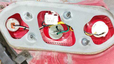 Foto 2ª: Piloto Trasero Derecho Kia Ceed EMOTION 140CV 103KW [D4EA] (2008)