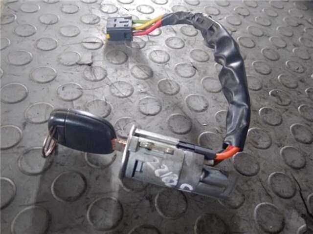 Foto 2ª: Motor de Arranque Renault Clio 1.5 AUTHENTIQUE [1.5 LTR. - 48 KW DCI DIESEL] [K9K A7]