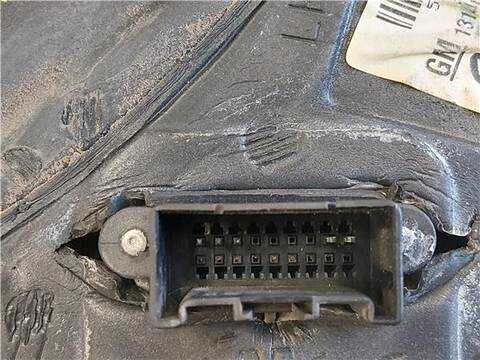 Foto 3ª: Retrovisor Izquierdo Opel Astra 1.7 CDTI BERLINA 100CV 74KW [Z 17 DTH] (2005)