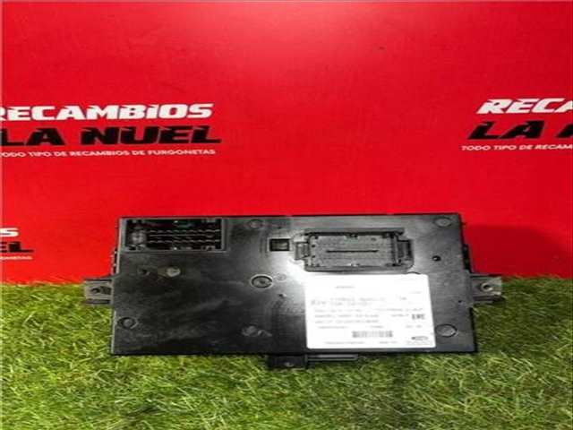 Foto 2ª: Caja Reles Fusibles Iveco Daily FG 33 S V BATALLA 3520 DIESEL SCR 136CV 100KW FURGON [F1AGL411J*C] (2018)