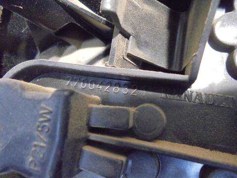 Foto 4ª: Piloto Trasero Derecho Renault Megane 1.6 BERLINA 107CV 79KW I FASE 2 BERLINA BA0) [K4M] (1999)