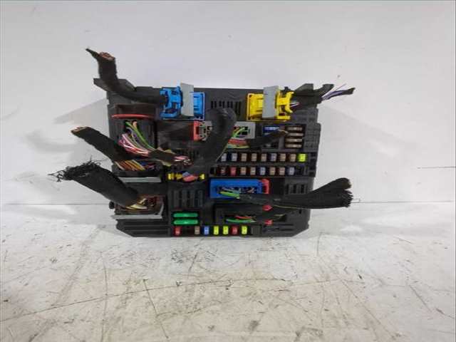 Caja Reles Fusibles Citroen Jumpy 1.5 BLUEHDI 100 102CV