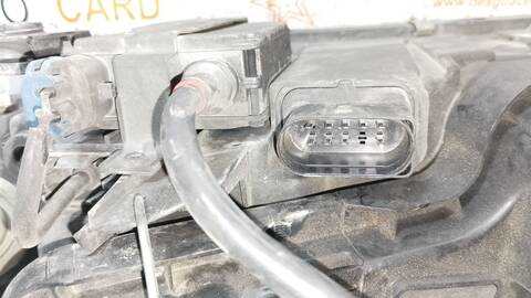 Foto 3ª: Faro Derecho Audi A6 2.5 TDI BERLINA 180CV 132KW [AKE] (2000)