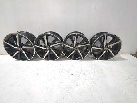 Juego LLantas Toyota Auris HYBRID FEEL EDITION 136CV