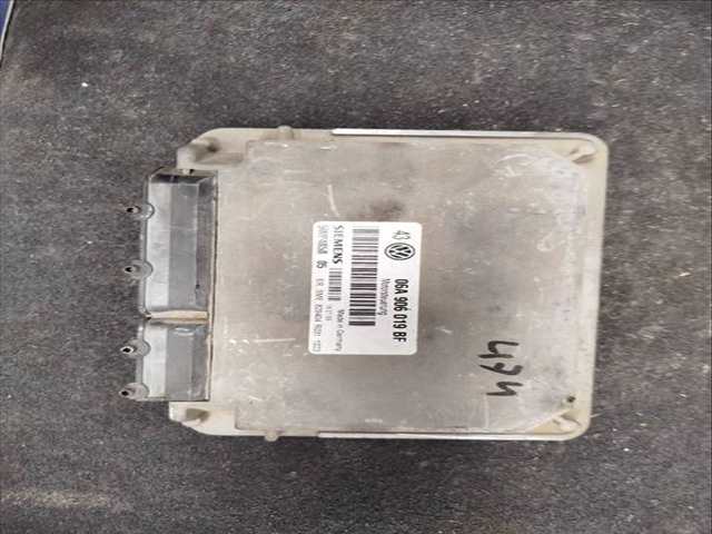 Centralita Motor ECU Volkswagen Golf BERLINA