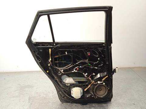 Foto 4ª: Puerta Trasera Izquierda Toyota Avensis ACTIVE 126CV 93KW [1AD] (2009)