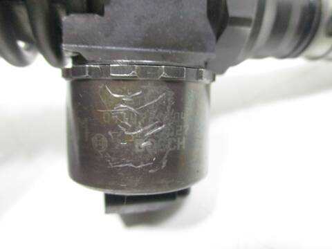 Foto 3ª: Inyectores Volkswagen Golf BKD (2004)