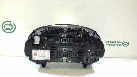 Foto 2ª: Cuadro de Instrumentos Mercedes Clase V 200 136CV 100KW (2014)