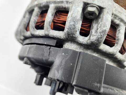 Foto 2ª: Alternador Volkswagen T-Cross LIFE 116CV 85KW [DKRF] (2020)