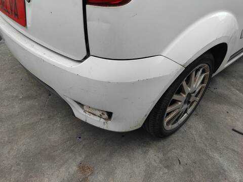 Foto 2ª: Paragolpes Trasero Ford Fiesta HHJB (2007)