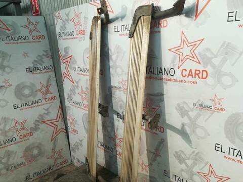 Foto 2ª: Estriberas Nissan Terrano 124CV 91KW (1993)