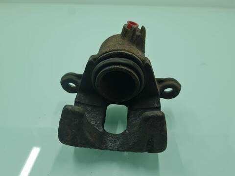 Foto 3ª: Pedal Embrague Toyota Land Cruiser 3.0 TD 163CV 120KW [1KDFTV] (2003)