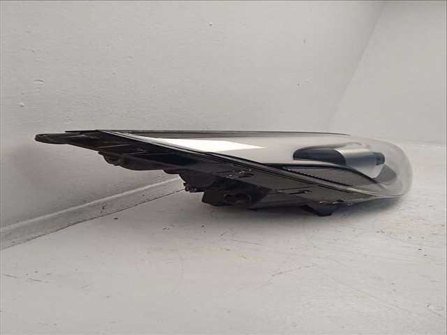 Foto 2ª: Faro Derecho Hyundai ix35 TECNO STAR 2WD 116CV 85KW [D4FD] (2014)