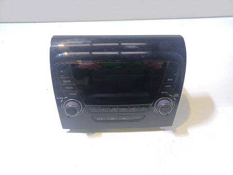 Foto 2ª: Sistema Audio Radio CD Peugeot Boxer 335 L1H2 PRO BLUEHDI 165 START STOP 165CV 121KW FURGON [4H03] (2020)