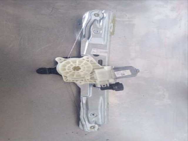 Foto 3ª: Elevalunas Manual Trasero Derecho Ford Focus TITANIUM 125CV 92KW [M1DD] (2015)