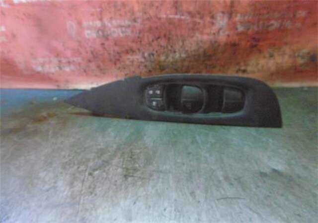 Foto 2ª: Botonera Elevalunas Nissan Qashqai 1.2 16V T [HRA2DTT]